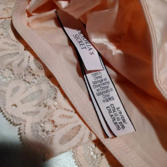 Victoria's Secret Off The Shoulder Bandeau - Picture 5 of 8